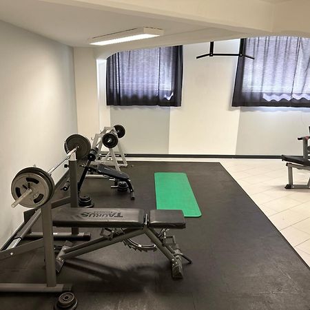 Meos 3 -Zentrum-Hofblick-Gym-Netflix Leipzig Luaran gambar